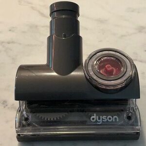 Dyson Tangle Free Turbine Tool - upright and canister